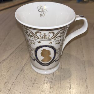 DUNOON Fine Bone China DIAMOND JUBILEE QUEEN ELIZABETH II 1952-2012 Mug/Cup